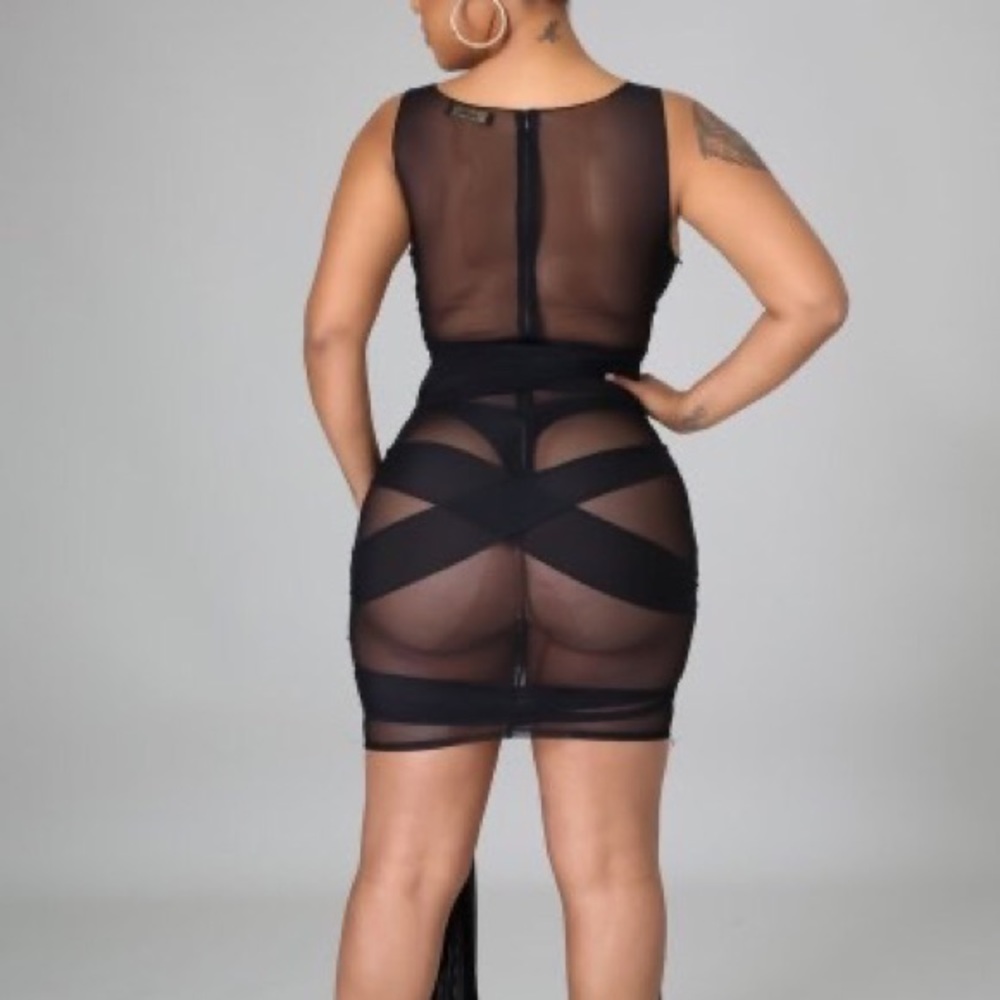 BodyCon Dress - Picture 5 of 9